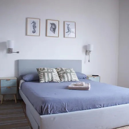 Chic And Cozy With Balcony Apartment *